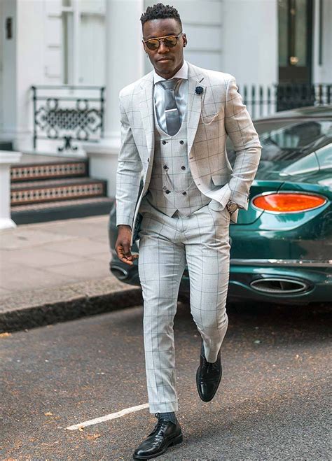 Dark Grey Wedding Suits for Men 的图像结果