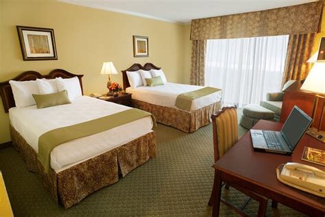 CLARION HOTEL & SUITES - CONVENTION CENTER FREDERICKSBURG - Hotel ...