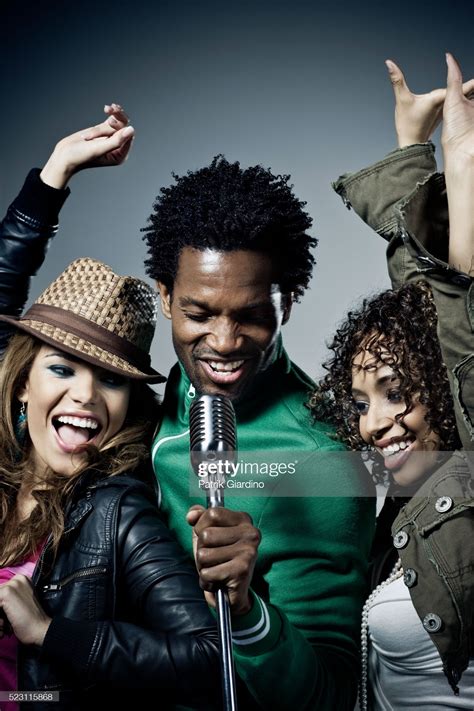 Young people singing together | People poses, Poses, Pose reference