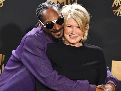 Snoop Dogg says he won't look at his best friend Martha Stewart's ...