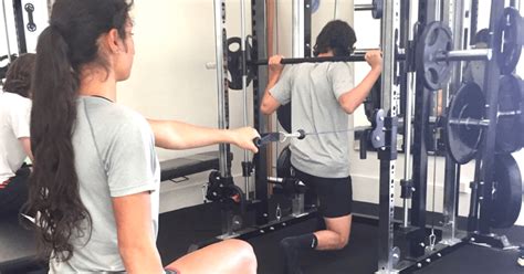 Partner Exercises Workout Netball 的图像结果