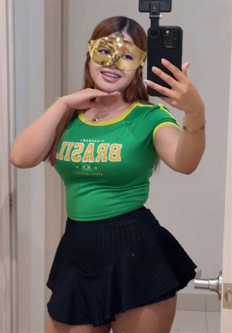 Ashley loo (@ashleyloomx) - Urlebird