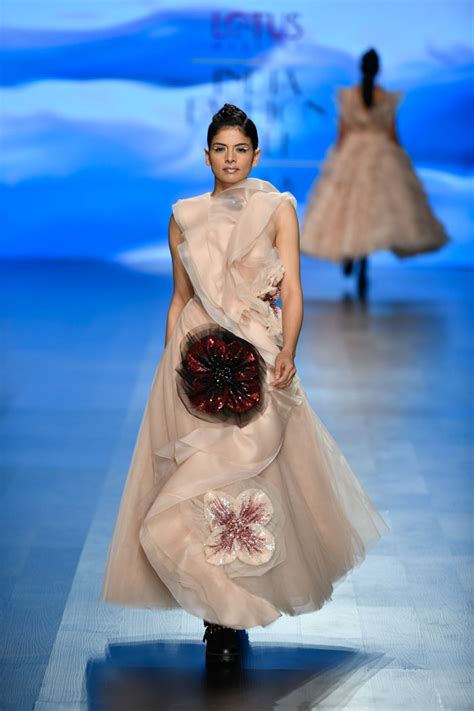 Dresses – Page 3 – Gauri and Nainika