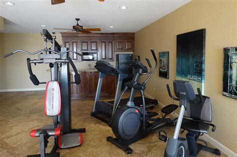 fitness-equipment - Towne Square Apartments