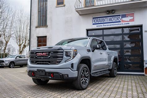 GMC SIERRA 1500 AT4 CREW CAB 4x4 6.2L ECOTEC3 V8 ENGINE - Fioravanti Motors