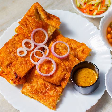 7 Spots For The Best Mughlai Parathas In Kolkata | LBB