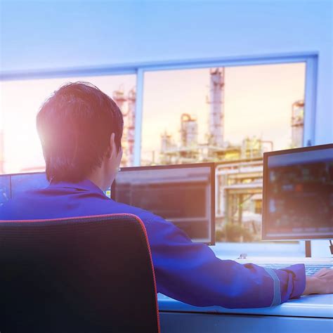 Improve Oil and Gas Operator Effectiveness with a Modern DCS | Rockwell ...