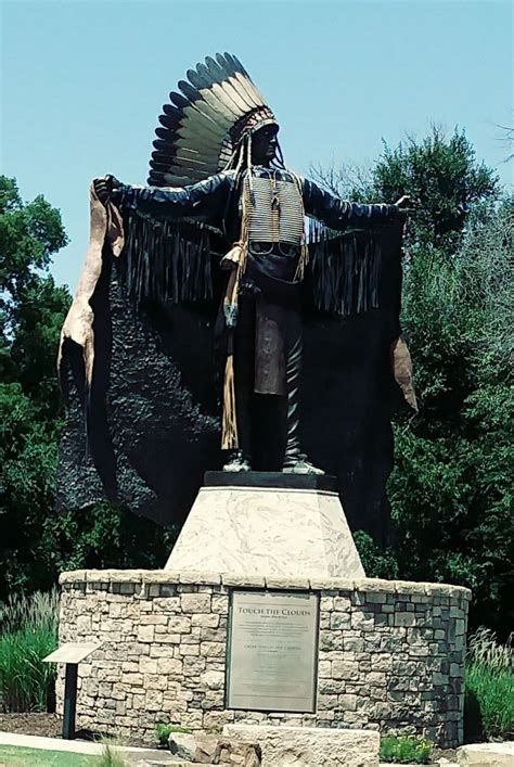 Indian Statue Miami Beach: Location & History