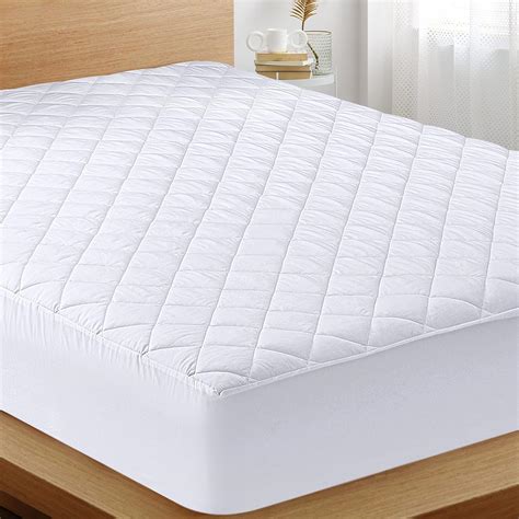 Amazon.com: Utopia Bedding Quilted Fitted Mattress Pad, Twin XL Size ...