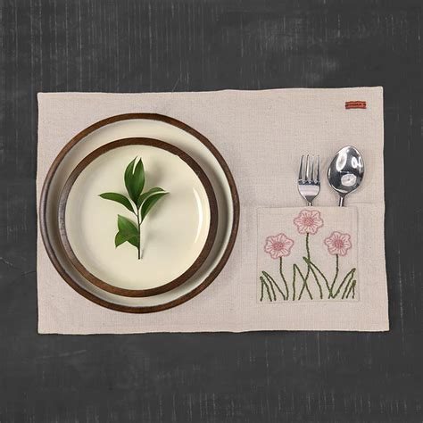 Table Mat: Buy Dining Table Mats Online in India | Fabuliv
