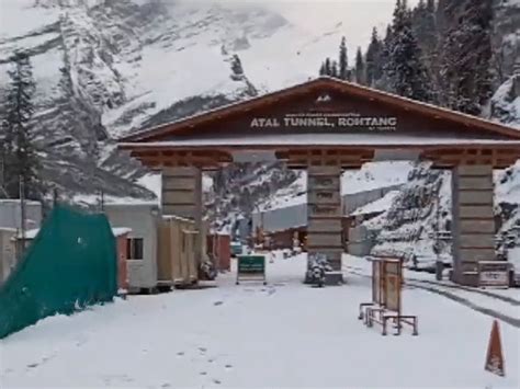 Kupwara to Tangdhar Keran road closed; 36 roads closed in Himachal due ...