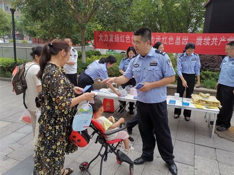 重庆出入境管理局为群众办实事、做好事、解难事_央广网