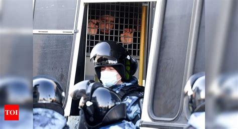 Alexei Navalny: Russian court sentences Kremlin critic Alexei Navalny ...