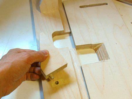 Router Table Plug 的图像结果