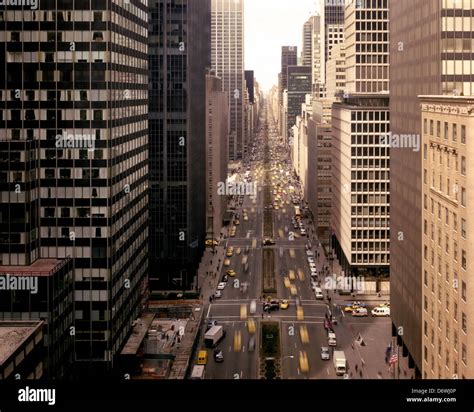 Traffic at Park Avenue view from 42nd Street, Manhattan, New York City ...