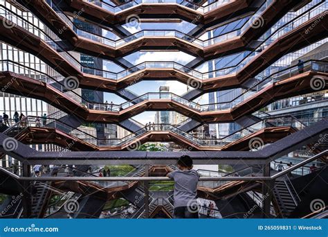 Beautiful Shot of the Inside of the Oculus Building in Hudson Yards ...