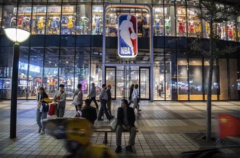 央视恢复转播NBA比赛，中国发出何种信号？ - 纽约时报中文网