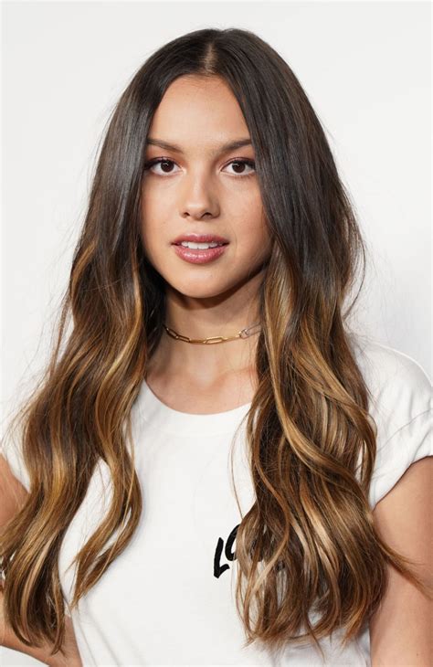 olivia rodrigo | Wanita cantik, Gambar, Wanita