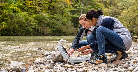 What Can I Do With an Environmental Science Degree? | SNHU
