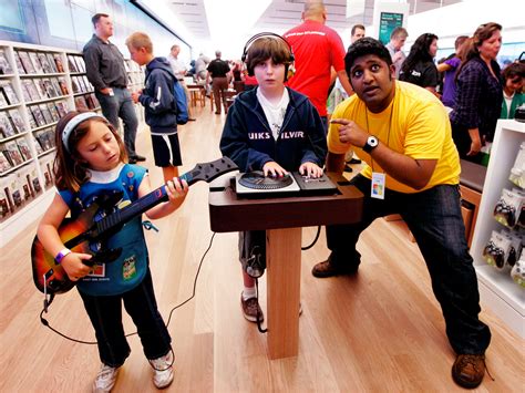 Shop Microsoft Store with an ASL Associate - Microsoft Store Background Background