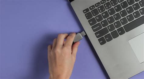 Fix a Corrupted USB Drive 的图像结果