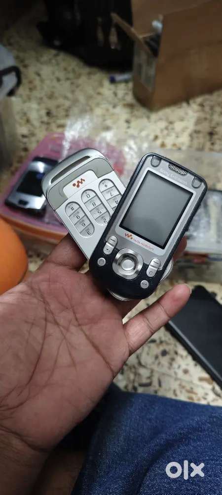 Sony ericsson rare w550i model at just Rs 8500 - Mobile Phones - 1813402873