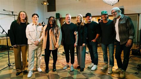 Marking 75 Years of 'How Great Thou Art,' 16 Artists Reimagine Hymn