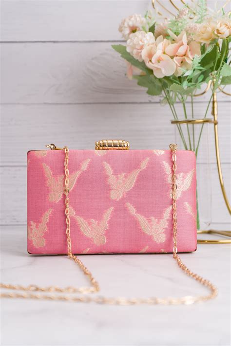 Mulberry Half Drop Baby Pink Clutch – Umay Benaras