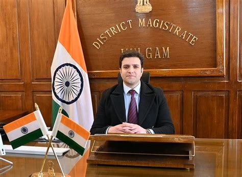 Athar Aamir Khan assumes charge of DC Kulgam