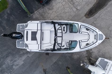 2024 MONTEREY 235SS - Bob Hewes Boats | Florida Boat Sales