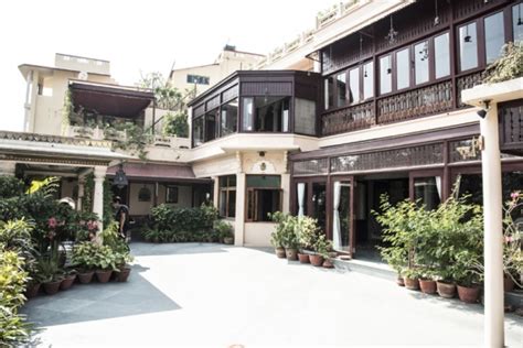 Front View | Hotel Ganges View - Event and Concerts