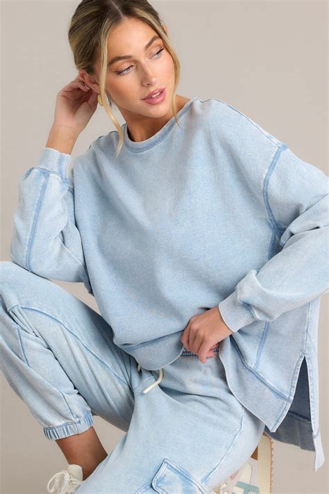 Z-Supply Knit Denim Washed Indigo Modern Weekender | Red Dress