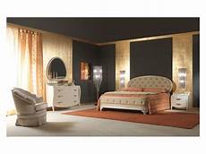 letti di lusso imbottiti letto imbottito finitura laccata panna dettagli foglia letti di lusso imbottiti letto imbottito finitura laccata panna dettagli foglia