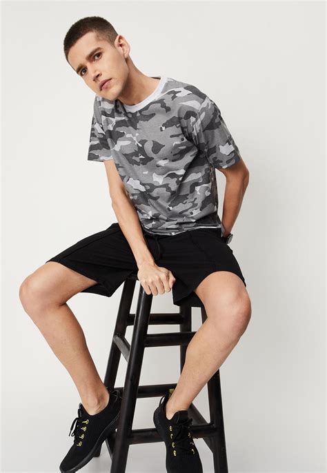 Buy Sportswear for Men Online Starting at ₹349 | Max Fashion