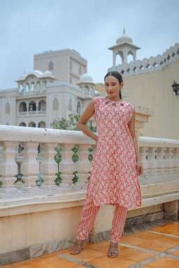 Ethnic Sets for Women - Buy Womens Ethnic Kurta Sets Online | Shopsy