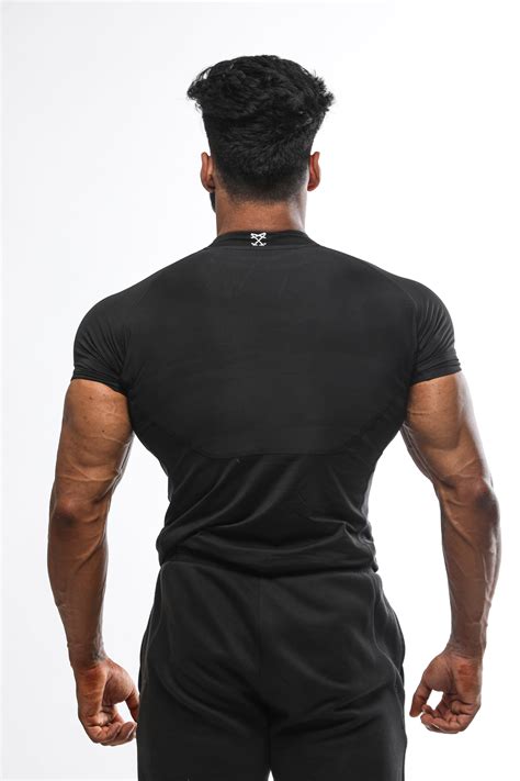 Neck Logo Compression - black | Best Price in 2025 at LAYERZZ