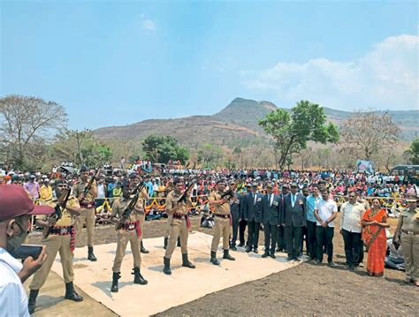 Indian Army : हुतात्मा जवान मानकर यांना अखेरचा निरोप#N#india army jawan ...