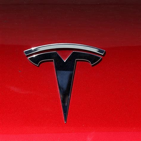 why is tesla stock dropping so much today - Malika Bair