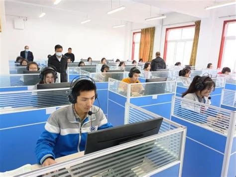 近4000名考生在贸大参加北京市2016年高考外语口试-对外经济贸易大学新闻网