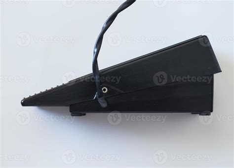 sewing machine foot pedal 18830743 Stock Photo at Vecteezy