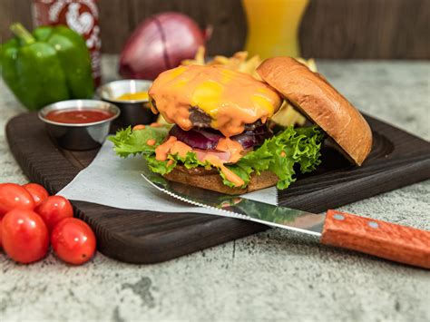 Pavilion Bar & Grill - Restaurants & Dining - Myrtle Beach Int'l Airport