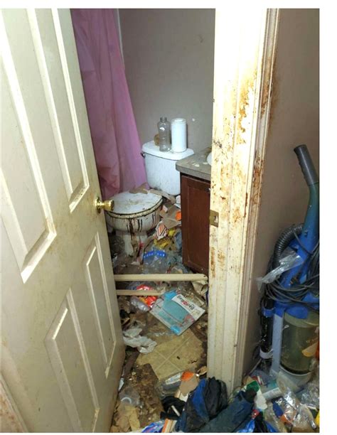 Pontiac mom in squalor and abandonment case charged with welfare fraud