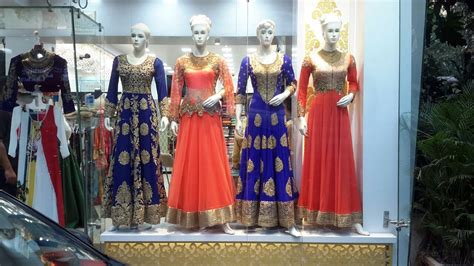 LOKHANDWALA COMPLEX MARKET (2026) All You Need to Know BEFORE You Go ...