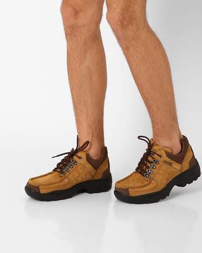 WOODLAND | Brands | AJIO