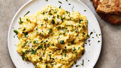 Zapped Scrambled Eggs With Veggies