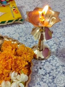 HomeFrills Handicraft brass Kamal Flower Pure Brass Stand Diya Brass ...