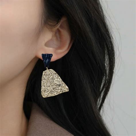 Jewellery Online - Premium Textured Symmetry Black And Gold Earrings ...