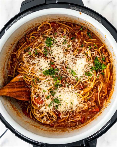 Instant Pot Spaghetti - Jo Cooks