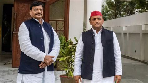 Amid strained ties with nephew Akhilesh, Shivpal Singh starts following ...