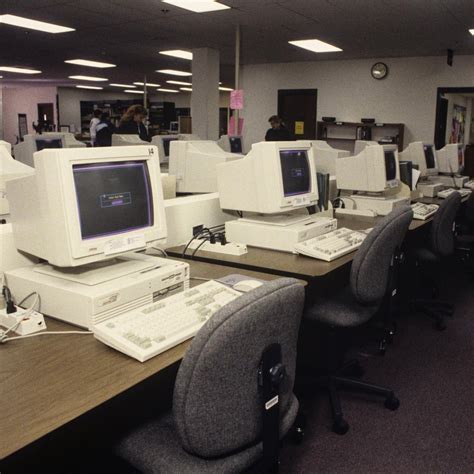 90s office - Google Search | Office space corporate, Retro office, Old ...